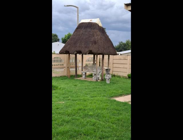 4 BEDROOM HOUSE FOR SALE IN MEYERHOF